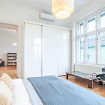 Super Large - Super Comfy With Balcony