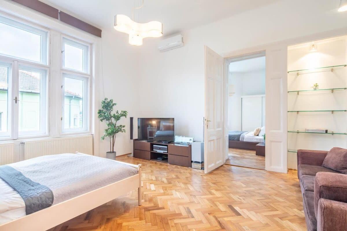 Apartment Super Large - Super Comfy With Balcony Budapest